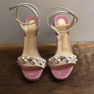 NWT Christian Louboutin